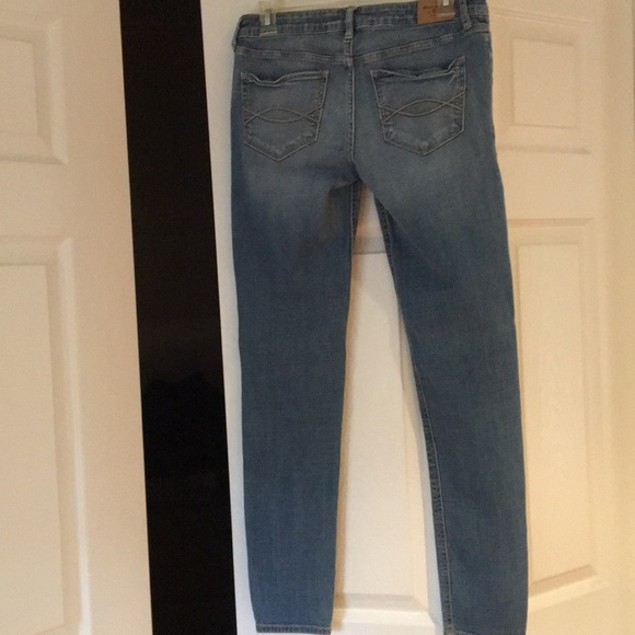 Lightly used Abercrombie and Fitch jeans - Picture 4 of 4
